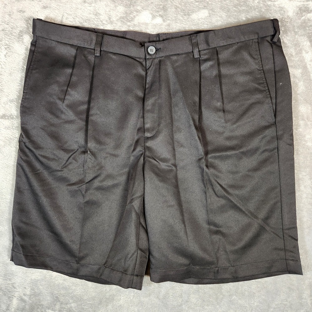 Haggar Shorts Men's 44X9 Black Cool 18 Gabardine Expandable Waist Pleated‎ Front